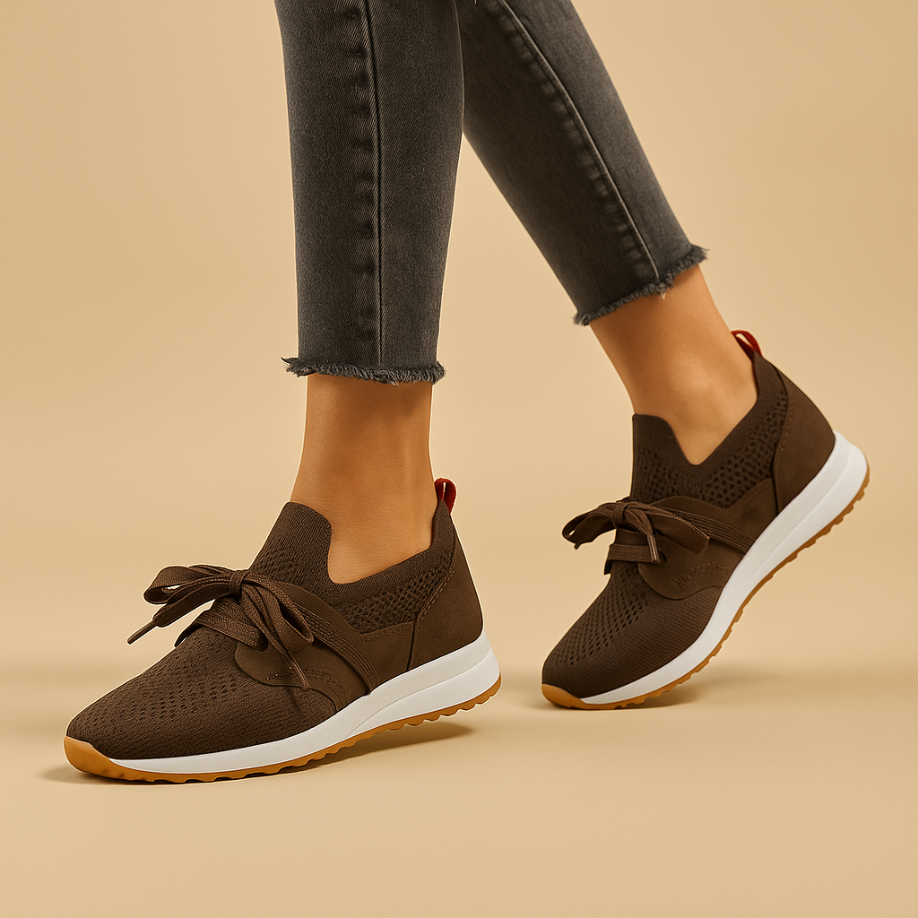 Dames veterschoenen van ademend mesh met ronde neus, ideaal voor comfort tijdens wandelen en dagelijks gebruik.