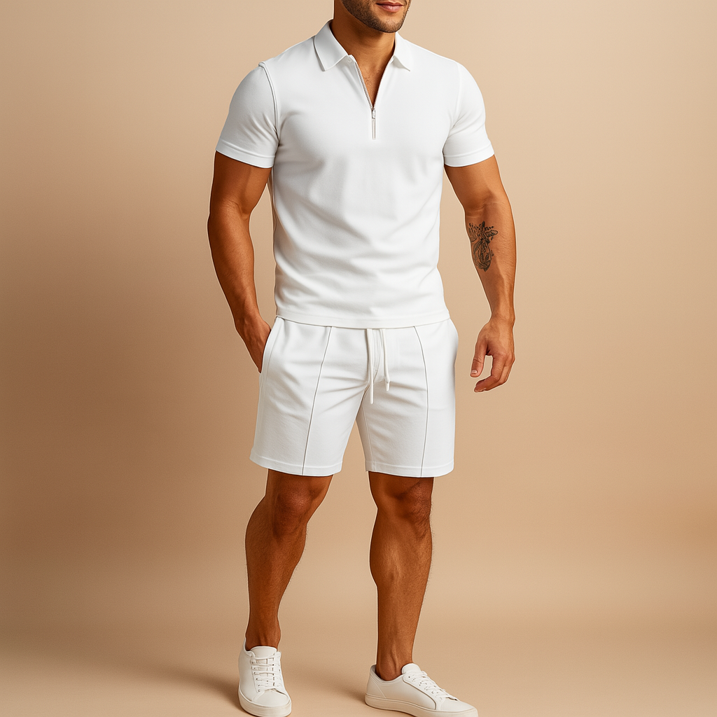 Heren zomerset met elegante polo en korte broek, perfect voor warme dagen en stijlvolle zomeroutfits.