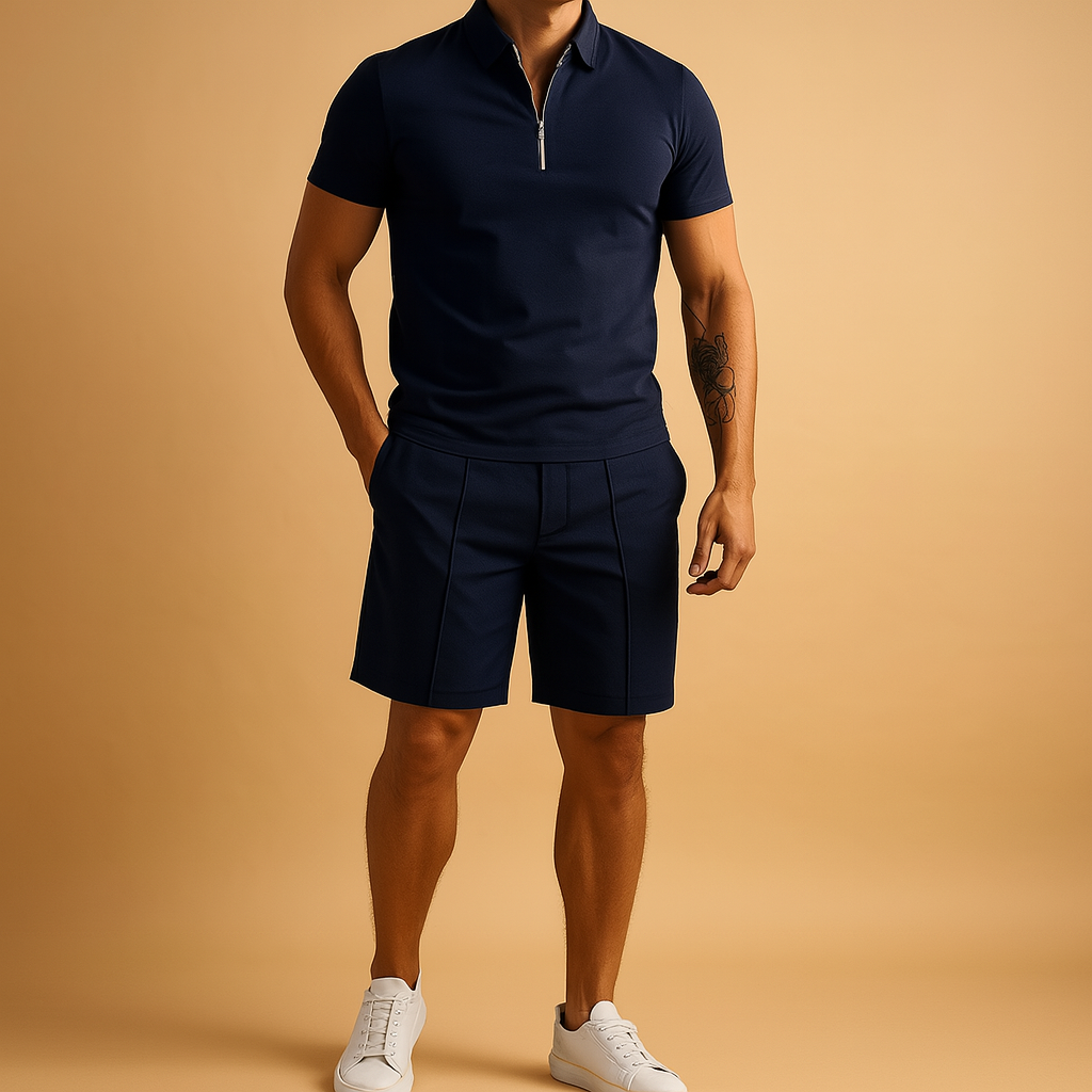 Heren zomerset met elegante polo en korte broek, perfect voor warme dagen en stijlvolle zomeroutfits.