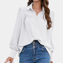 Elegante damesblouse met lantaarnmouw en gerimpelde details, ideaal voor werk, lente en herfst