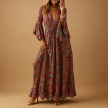 Dames boho-jurk in lange, luchtige stijl met elegante pasvorm, perfect voor casual dagen of feestelijke gelegenheden.