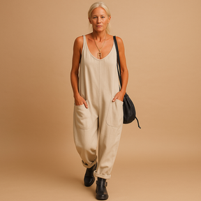 Zomerjurk voor dames met wijde pasvorm in luchtige stof, ideaal voor casual uitjes en warme zomerdagen.