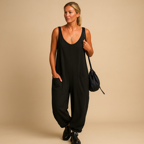 Zomerjurk voor dames met wijde pasvorm in luchtige stof, ideaal voor casual uitjes en warme zomerdagen.