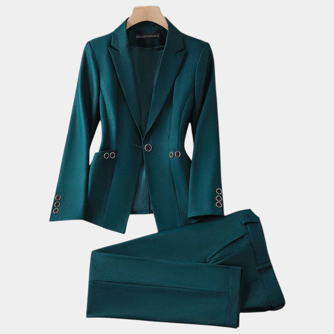 Dames blazer set met bijpassende broek in elegante stijl, ideaal voor zakelijke gelegenheden en formele events.
