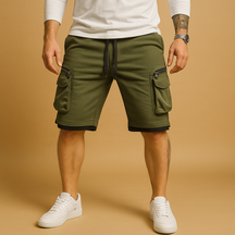 Heren cargo shorts met relaxed fit, verstelbaar trekkoord en meerdere zakken, ideaal voor zomerse dagen en outdoor activiteiten.