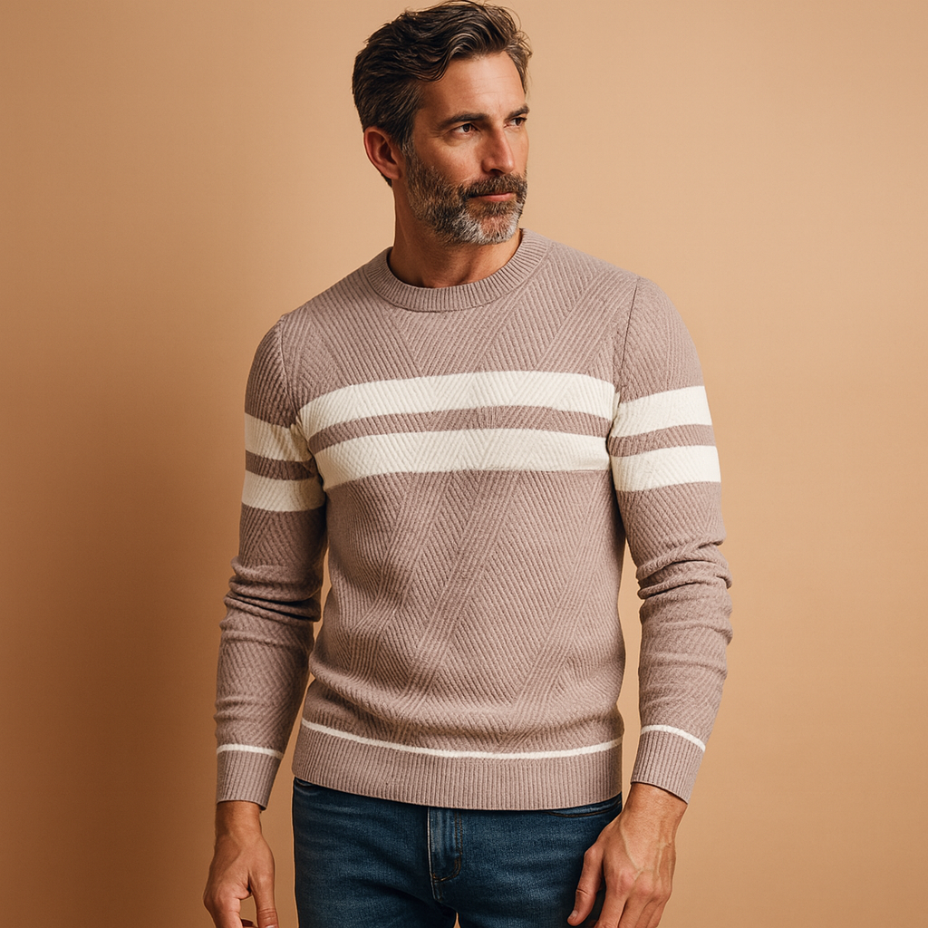 Casual heren trui met ronde hals, gemaakt van zachte katoenmix. Perfect voor frisse dagen in de herfst en winter, eenvoudig te combineren met elke outfit.