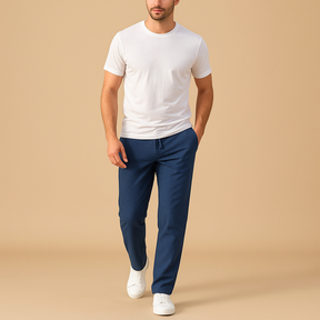 Casual herenbroek van ademend katoen met elastische tailleband in diverse kleuren, perfect voor dagelijks comfort en relaxte outfits.