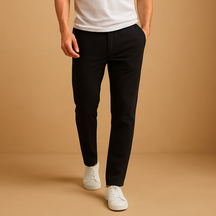Casual herenbroek van ademend katoen met elastische tailleband in diverse kleuren, perfect voor dagelijks comfort en relaxte outfits.