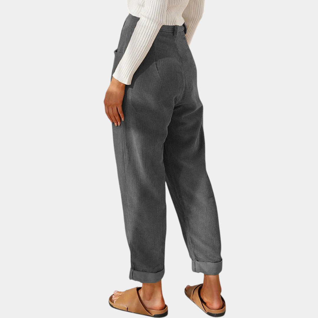 Corduroy broek met hoge taille voor dames in relaxed-fit met rechte pijpen – ideaal voor stijlvolle herfstoutfits.