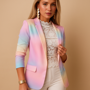 Elegante damesblazer met shawlkraag en opvallende print, geschikt voor zowel zakelijke als casual gelegenheden.