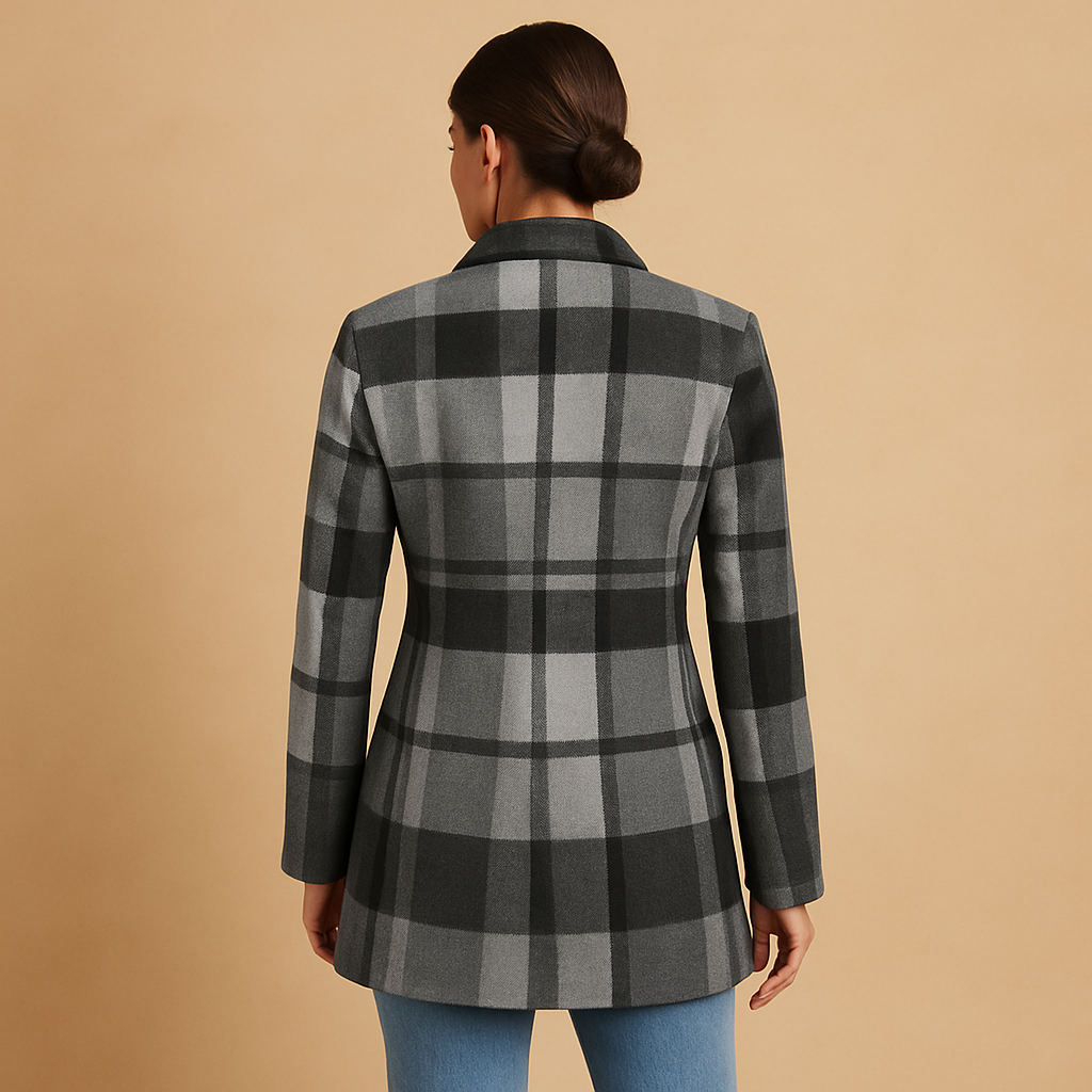 Elegante damesblazer met flatterende pasvorm en open voorkant, perfect voor casual en formele outfits in elk seizoen.