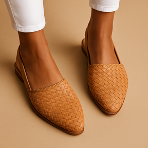 Damesflats met gesloten geweven neus en ademende pasvorm, ideaal voor werk of dagelijkse outfits met stijlvolle flair.