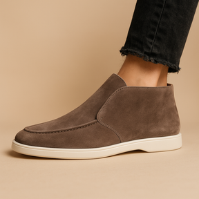Stijlvolle herenschoenen met tijdloos ontwerp, geschikt voor zowel zomer als winter en passend bij casual of nette outfits.