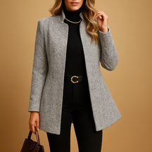 Damesblazer met getailleerde pasvorm en lange mouwen, ideaal voor werk, formele afspraken of een stijlvolle avondlook.