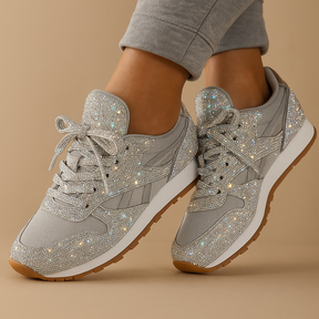 Glitter sneakers voor dames met pailletten en vetersluiting, ideaal voor een feestelijke en stijlvolle look.