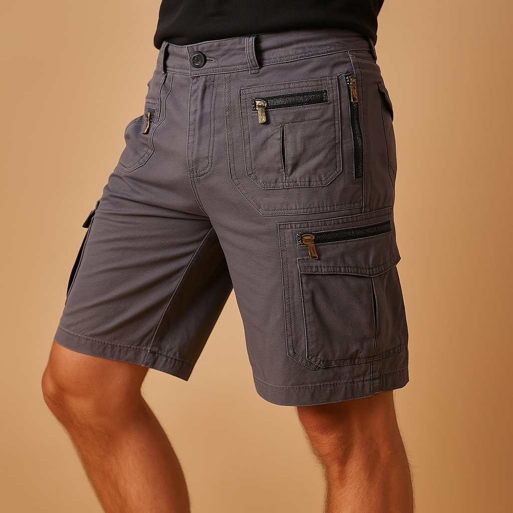 Heren cargoshort tot op de knie met meerdere rits- en klepzakken, perfect voor outdoor, reizen en casual zomerdagen.