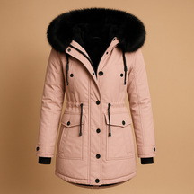 Lange waterdichte winterjas voor dames met imitatiebontkraag, warme voering en verlengd design. Perfect voor koude en natte winterdagen.