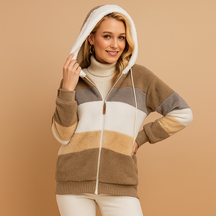 Lange zachte winterjas voor dames met pluche textuur en relaxte pasvorm. Ideaal voor dagelijks gebruik en warme bescherming tijdens koude seizoenen.