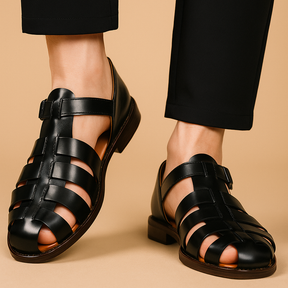 Leren dames sandalen met open structuur en verstelbare riem, ideaal voor zomerse dagen en dagelijks gebruik.