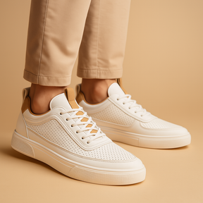 Lichtgewicht en comfortabele herensneakers met zachte binnenzool en stevige grip, ideaal voor dagelijks gebruik of lichte activiteiten.