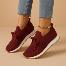 Dames veterschoenen van ademend mesh met ronde neus, ideaal voor comfort tijdens wandelen en dagelijks gebruik.