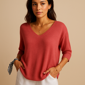 Dames top met moderne losse pasvorm in zachte luxe stof, ideaal voor dagelijks comfort en stijlvolle casual looks