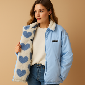 Omkeerbare winterjas voor dames met comfortabel design en strak silhouet. Twee stijlvolle looks in één, ideaal voor casual en formele gelegenheden.