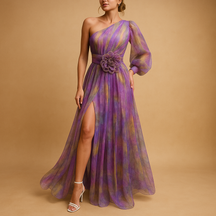Stijlvolle one-shoulder strandjurk voor dames met asymmetrisch ontwerp en elegante split, ideaal voor zomeravonden en strandfeesten.