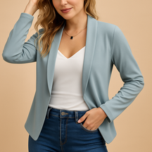 Open damesblazer met moderne snit en flatterende pasvorm, ideaal voor werk en casual gelegenheden.
