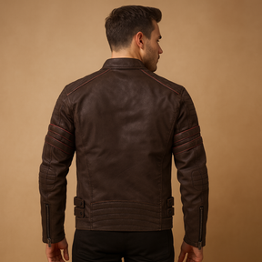 Stoer bikerjack voor heren van premium kwaliteit met tijdloos design, weerbestendig materiaal en comfortabele pasvorm voor motorritten en casual gebruik.