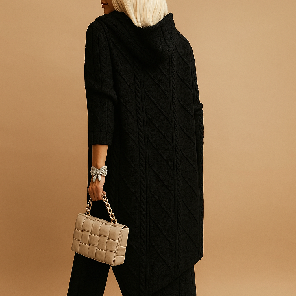 Lichte streetwear jas met capuchon voor dames in zwart of kaki, met moderne urban stijl en comfortabele pasvorm voor dagelijks gebruik.