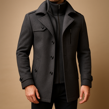 Winterjas voor heren met tweedelig ontwerp, slanke pasvorm en hoogwaardige afwerking, perfect voor formele en casual gelegenheden.