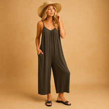 Zomerse dames jumpsuit met verstelbare bandjes, mouwloos en losvallend ontwerp, perfect voor vakantie, feestjes of een warme zomerdag.